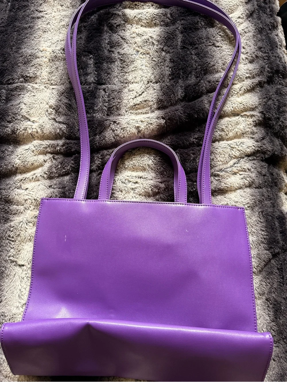Telfar Classic Grape Tote Bag (M)